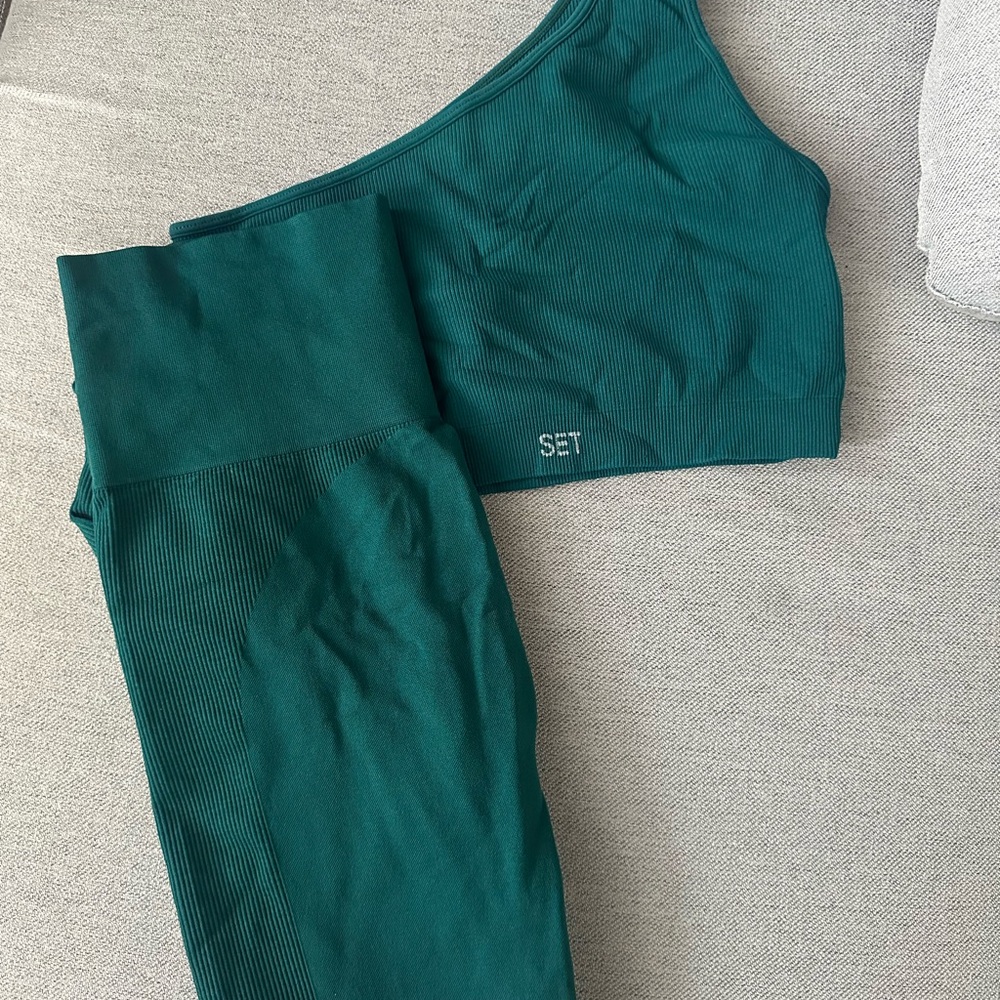 SET ACTIVE green leggings set